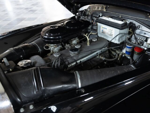 Mercedes-Benz 300