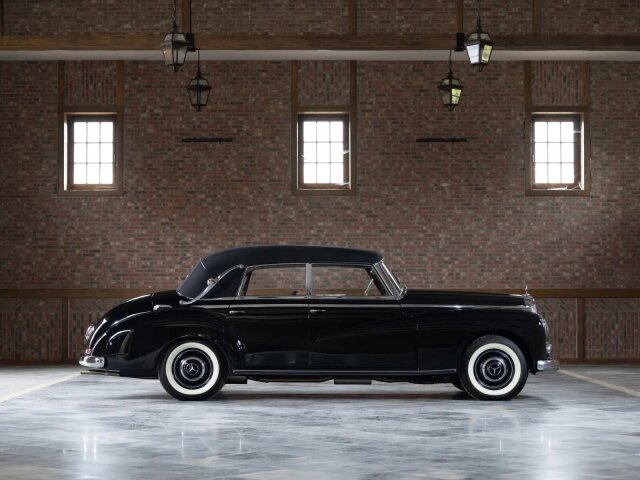 Mercedes-Benz 300