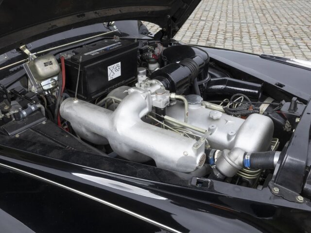 Mercedes-Benz 300