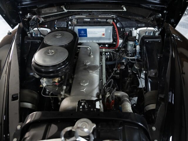 Mercedes-Benz 300