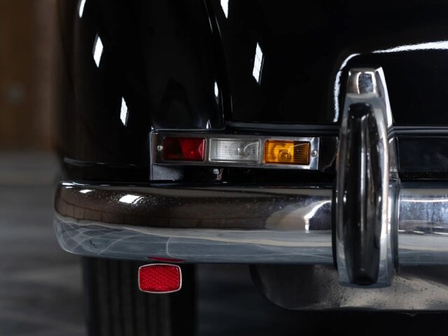 Mercedes-Benz 300