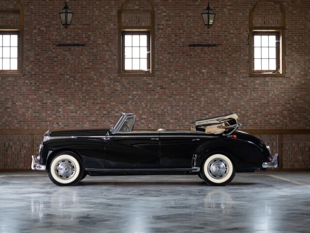 Mercedes-Benz 300