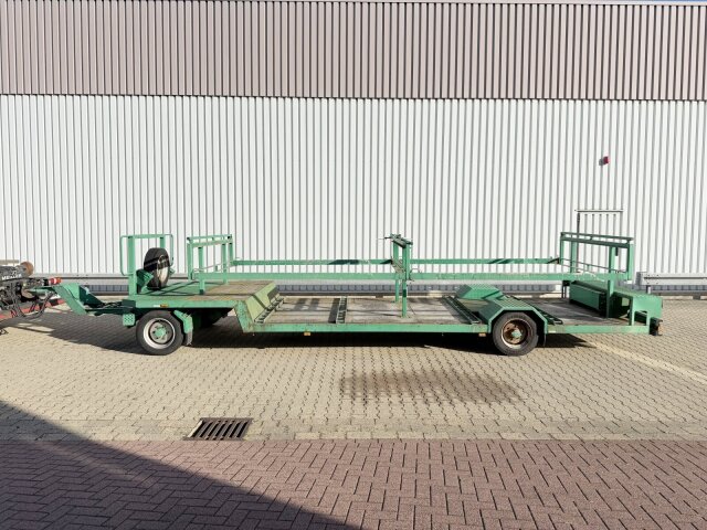 EMPL -