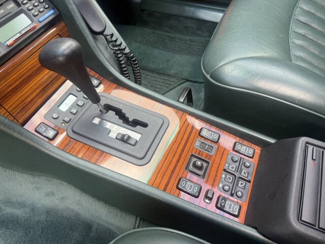 Mercedes-Benz 300