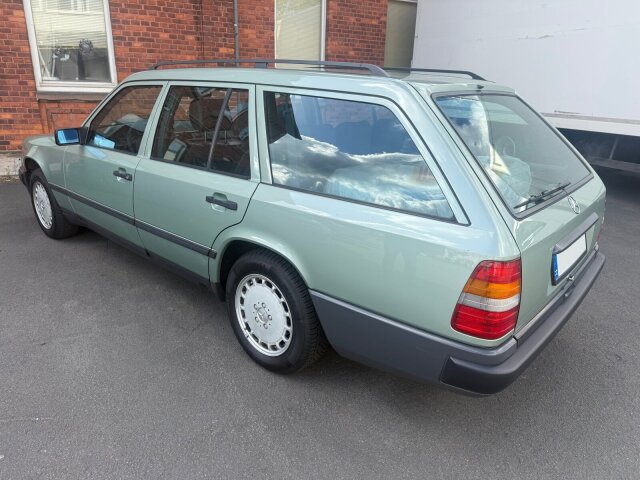Mercedes-Benz 300
