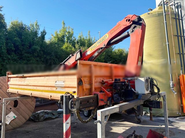 Meiller3-S-Kippaufbau mit Kran Palfinger PK9001, Wechselsystem, Funk