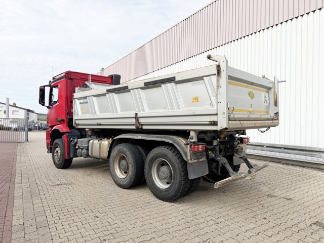 Mercedes-Benz Arocs