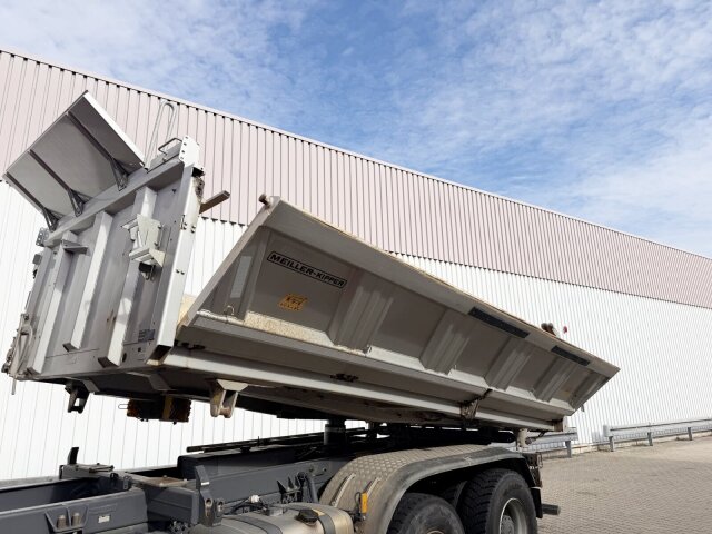 Mercedes-Benz Arocs