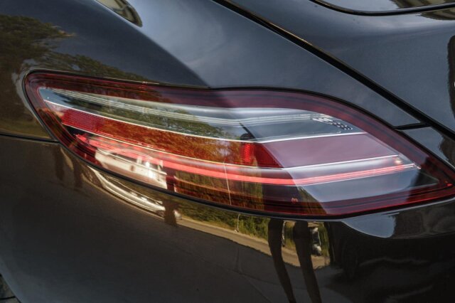 Mercedes-Benz SLS