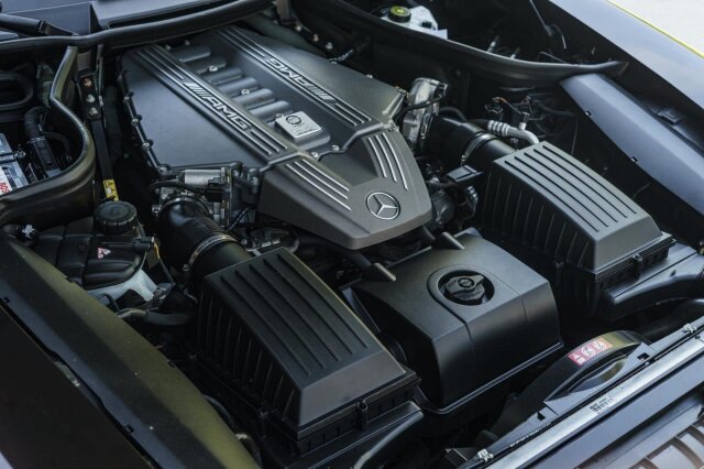 Mercedes-Benz SLS