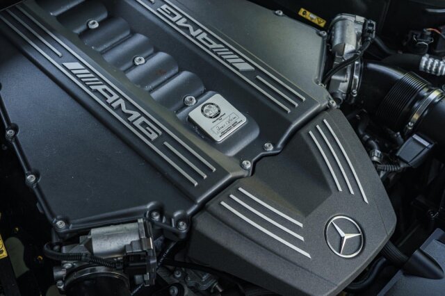 Mercedes-Benz SLS
