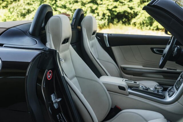 Mercedes-Benz SLS