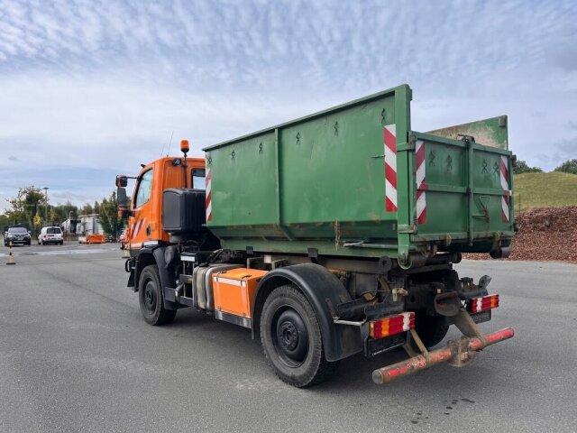 Unimog U
