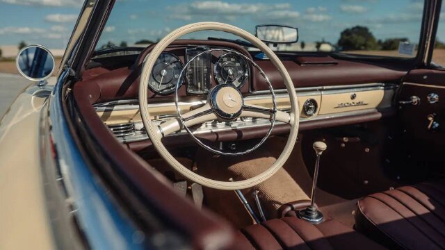 Mercedes-Benz 300