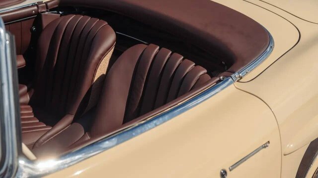 Mercedes-Benz 300