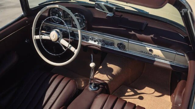 Mercedes-Benz 300