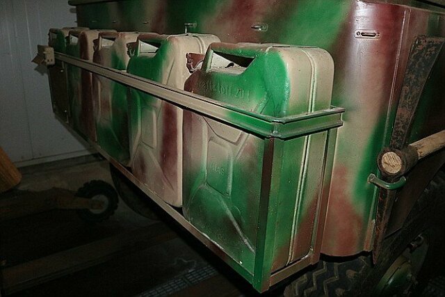 HOTCHKISS & CO ( F ) W 15T