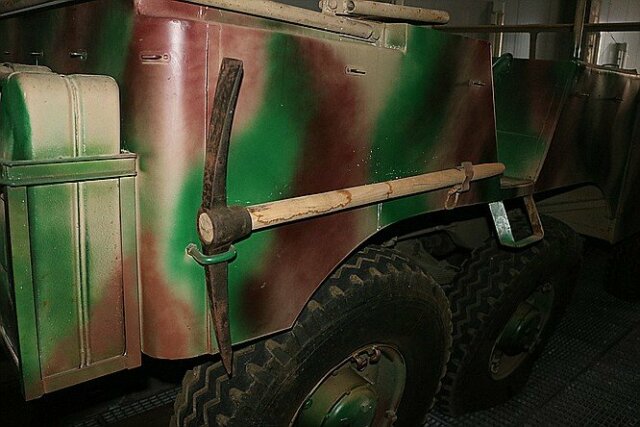 HOTCHKISS & CO ( F ) W 15T