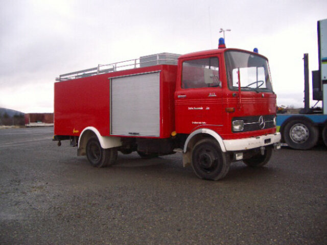 Mercedes-BenzLP 813 4x2 TLF8 Feuerwehr