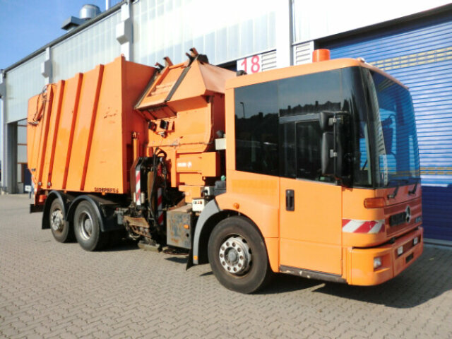 Mercedes-BenzEconic 2628L 6x2 mit SIDEPRESS Aufbau