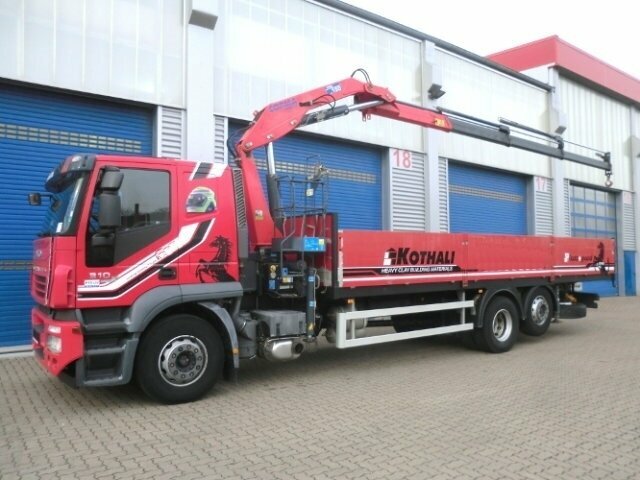 Iveco-MagirusAT260S31Y/P 6x2 mit Kran Copma 150.3