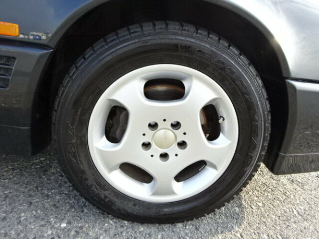 Mercedes-Benz SL 320