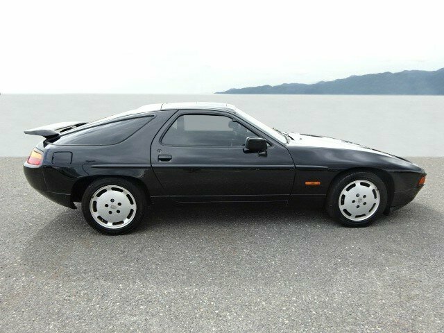 Porsche 928