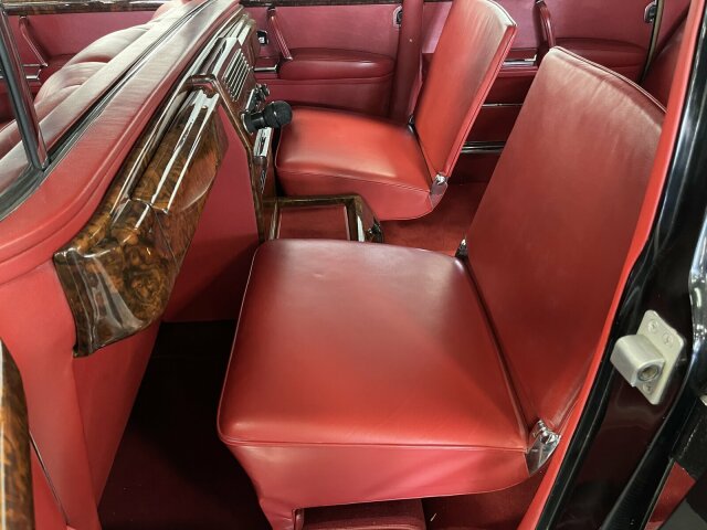 Mercedes-Benz 600
