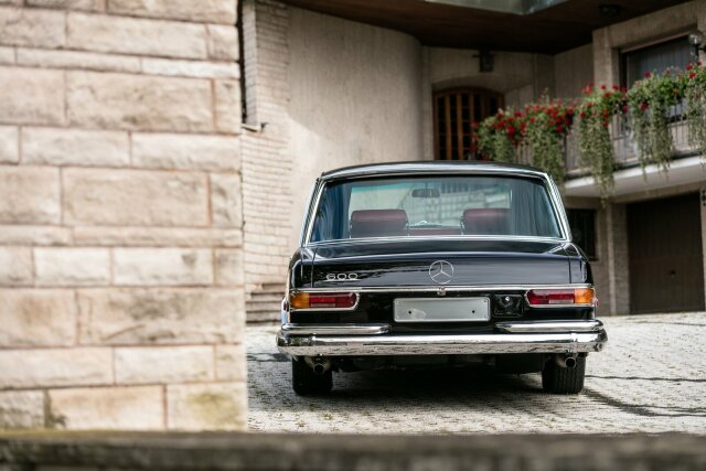 Mercedes-Benz 600