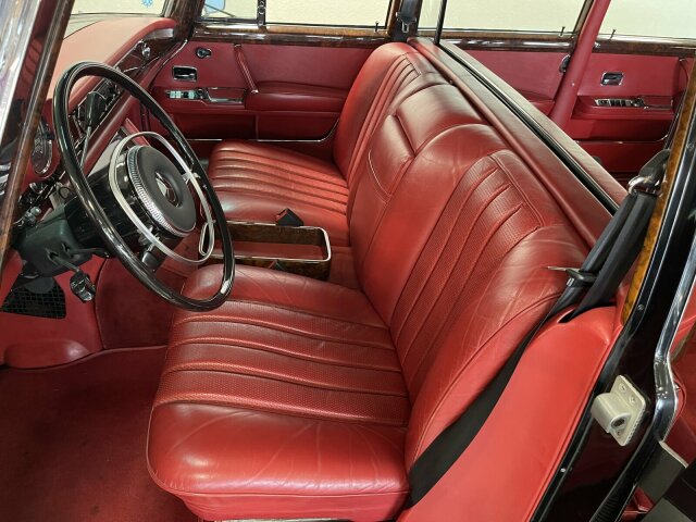 Mercedes-Benz 600