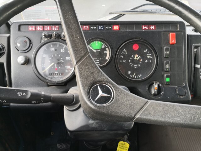 MERCEDES-BENZ -