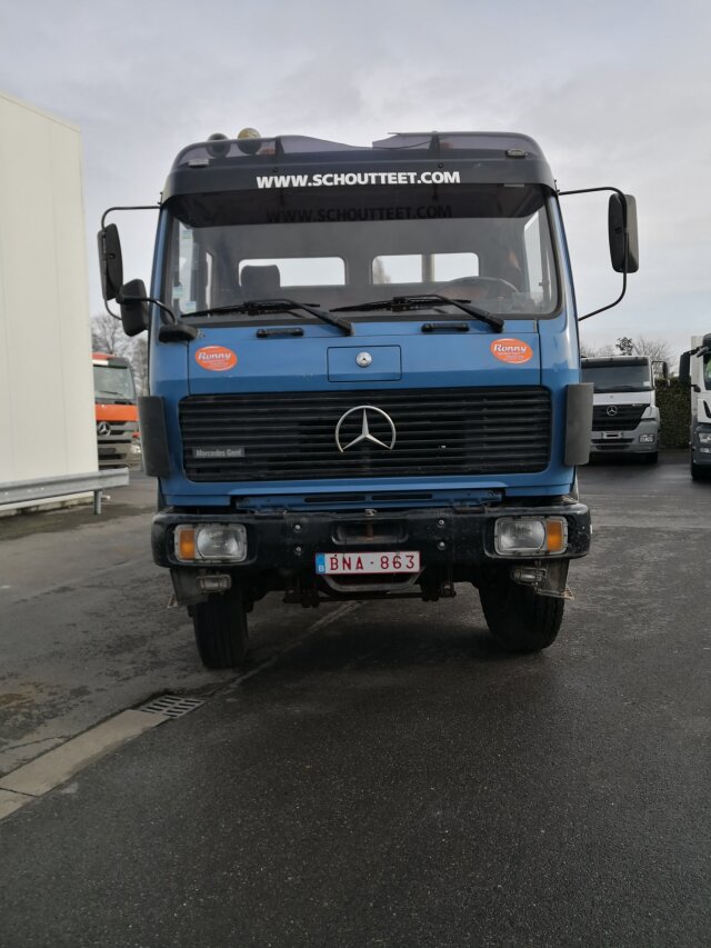 MERCEDES-BENZ -
