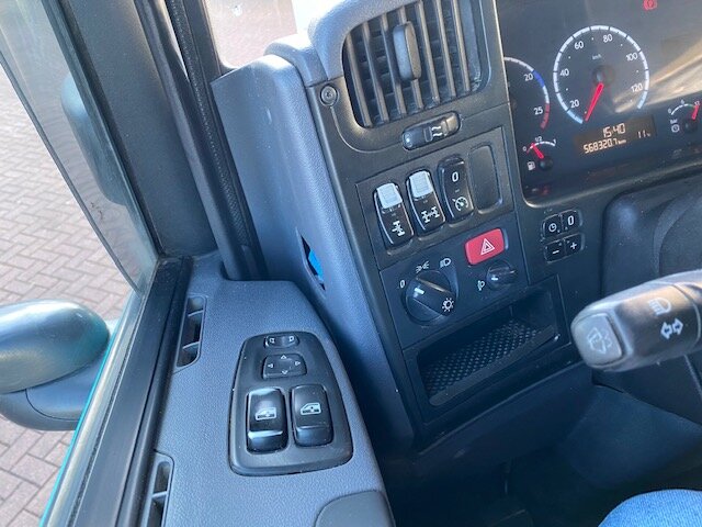 SCANIA (S) P