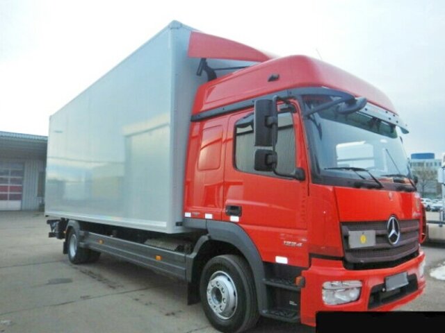 DAIMLER-BENZ Atego