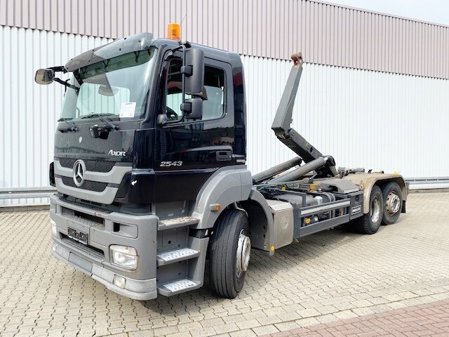 Mercedes-BenzAxor