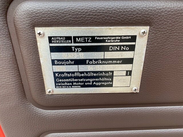 DAIMLER-BENZ -