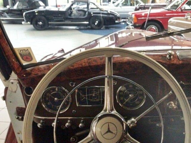 MERCEDES-BENZ 220