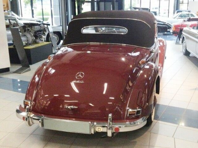 MERCEDES-BENZ 220