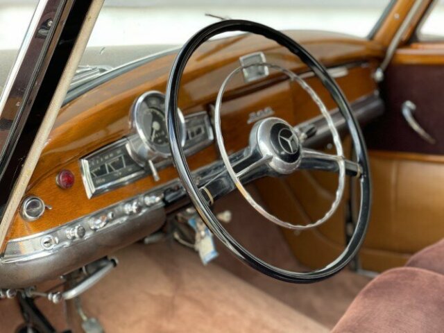 MERCEDES-BENZ 300