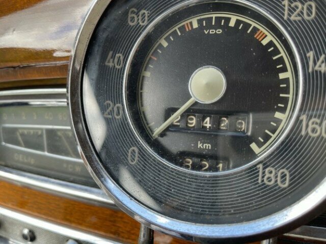 MERCEDES-BENZ 300