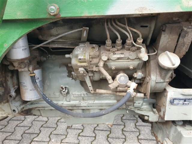 KLOECKNER-H-DEUTZ D