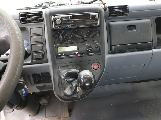 MITSUBISHI Canter