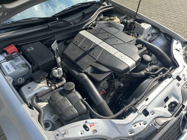 MERCEDES-BENZ SLK 320