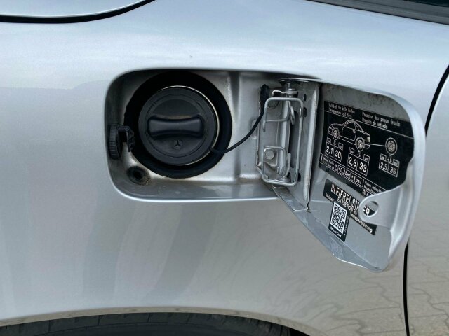 MERCEDES-BENZ SLK 320