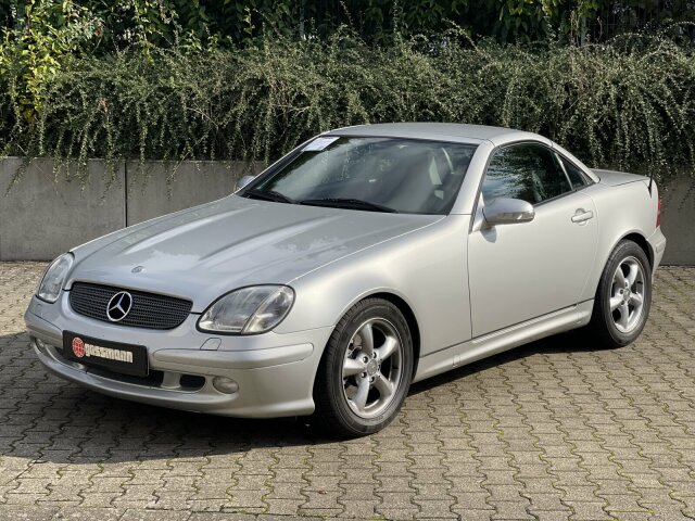 MERCEDES-BENZ SLK 320