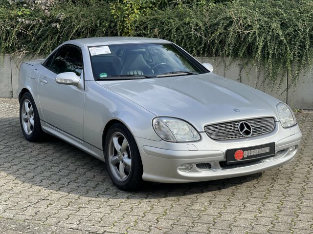 MERCEDES-BENZ SLK 320