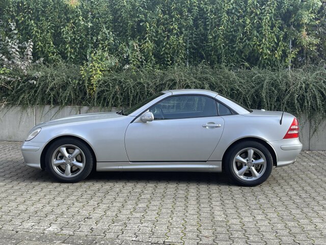 MERCEDES-BENZ SLK 320