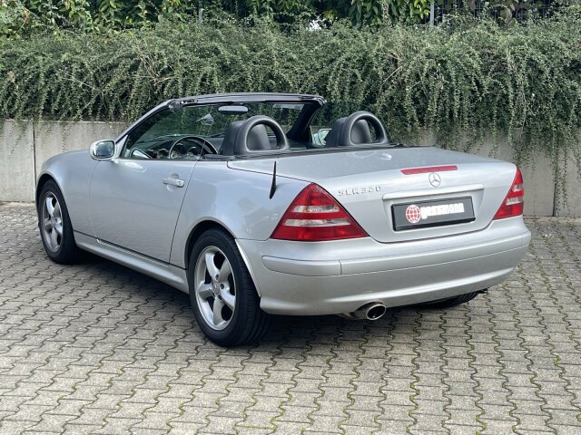 MERCEDES-BENZ SLK 320