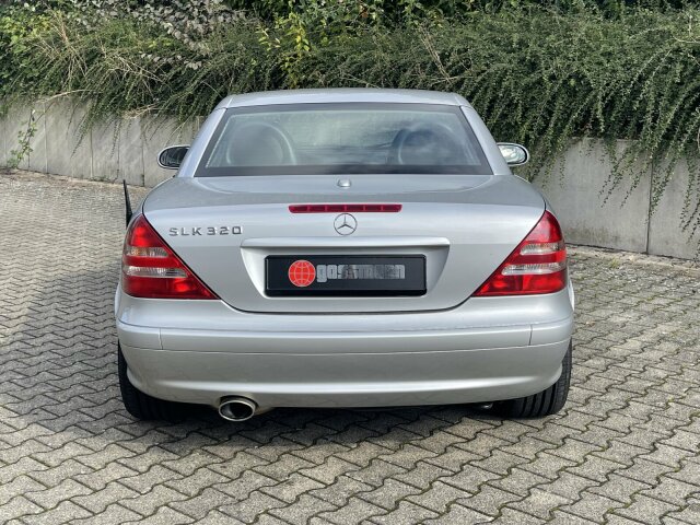 MERCEDES-BENZ SLK 320