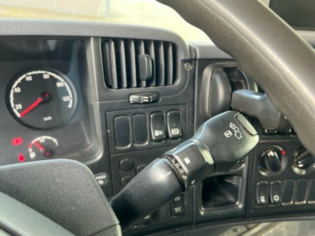 SCANIA (S) P
